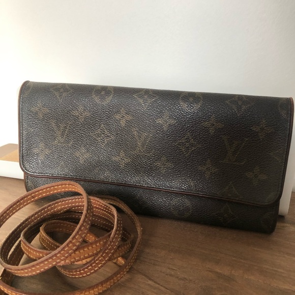 LOUIS VUITTON TWIN POCHETTE GM MONOGRAM - Picture 3 of 13